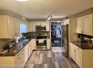 470 S Madison Ave, Pinedale, WY 82941