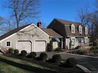 54 Fieldcrest Dr, Trumbull, CT 06611