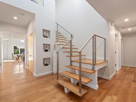 4th image of 15965 Orange Blossom Ln