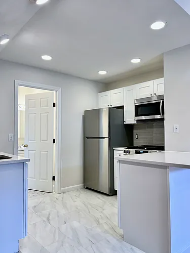131 Pearl St #3L Photo 1