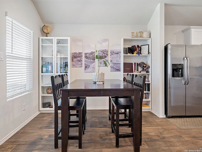 723 Armadillo Dr — Photo 11