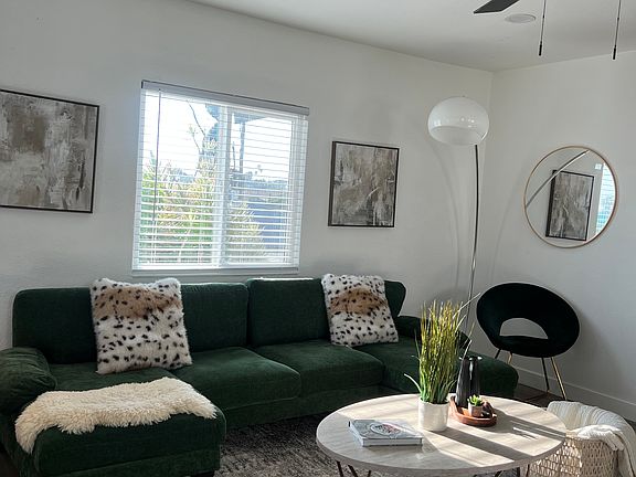 4th image of 3438 Martin Ave