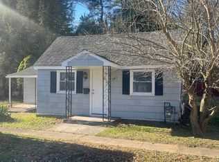 245 S Elm St #B, Windsor Locks, CT 06096