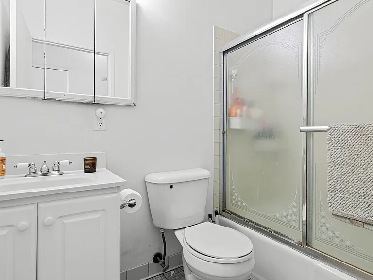 2100 14th Ave S #4 — Photo 8