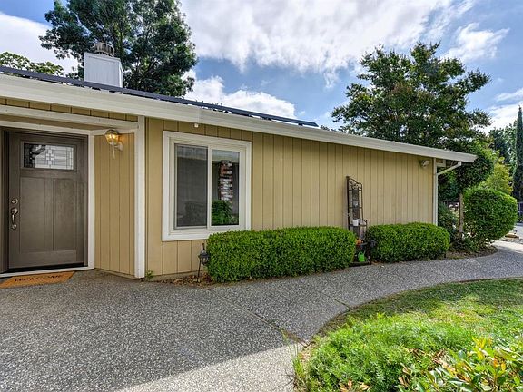 2nd image of 451 Blue Dolphin Way