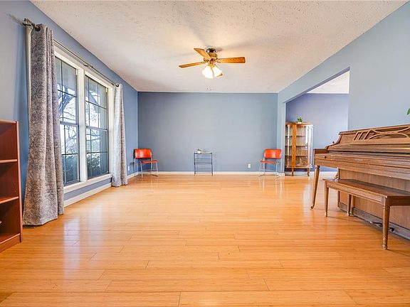 3rd image of 3421 W 10th Pl