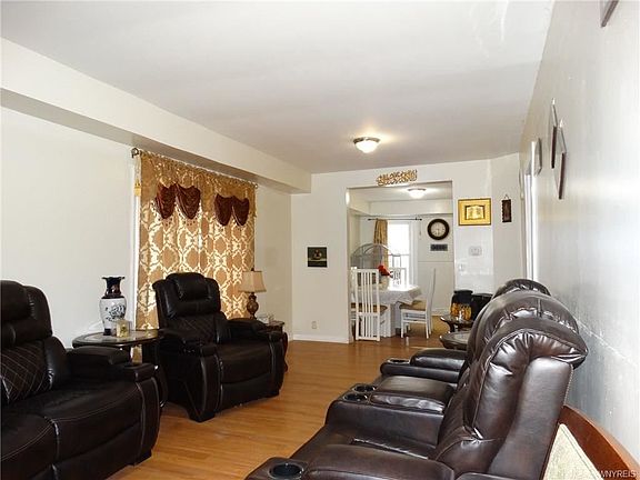 4th image of 127 Grace St