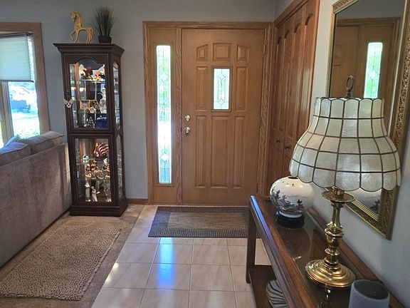 5th image of 17038 Oconto Ave