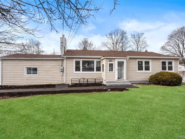 10 S 30th Street, Wyandanch, NY 11798