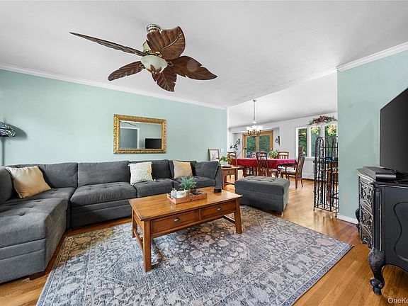 3rd image of 23 Charmian Street