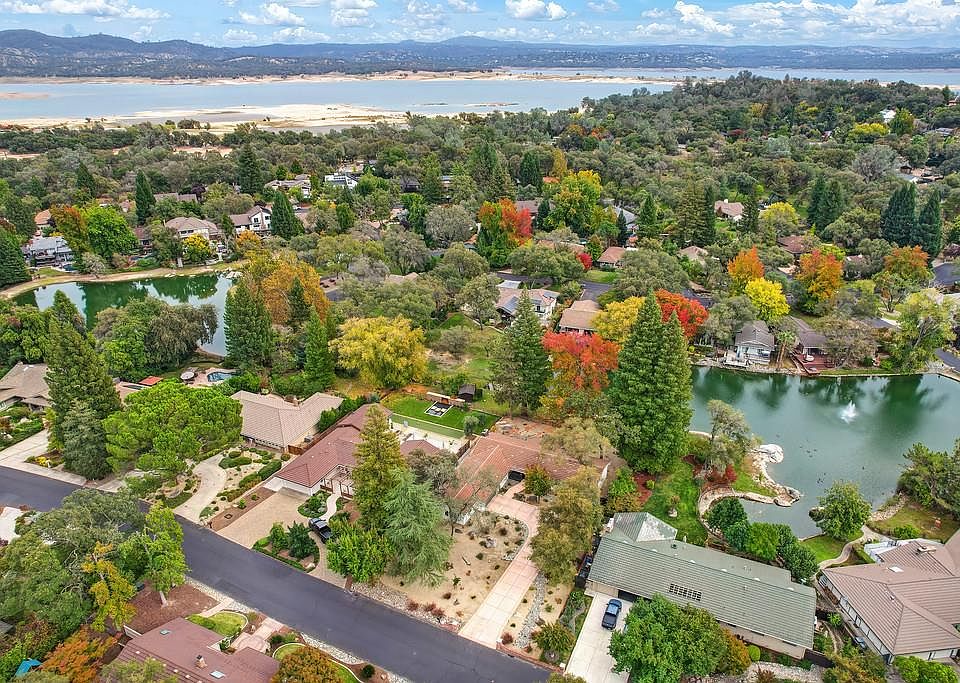 1st image of 8395 W Hidden Lakes Dr