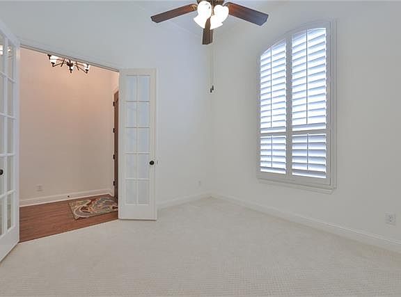 2nd image of 6135 Hollywood Dr