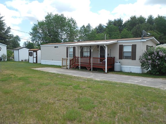 3rd image of 12 Robin Ln
