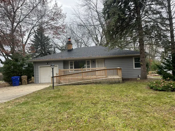 1821 83rd St, Kenosha, WI 53143