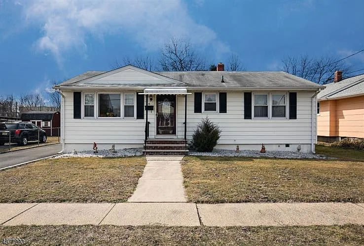 16 N Reading St photo 1