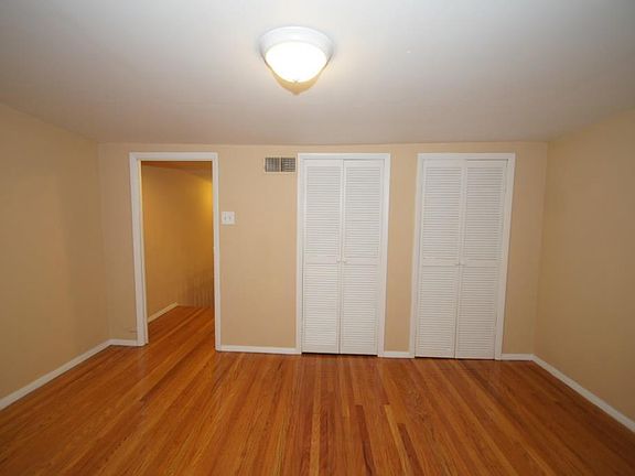4th image of 2326 Brown St Floor 3