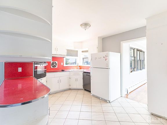 4th image of 187 Main St #2-F