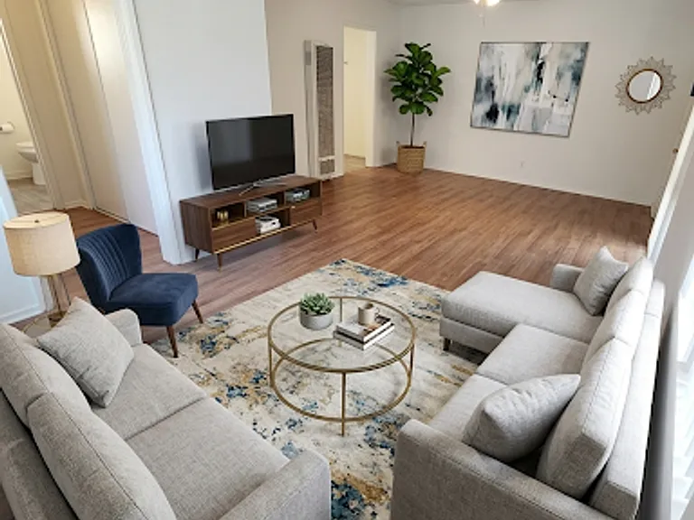 812 S Glendale Ave #23 — Photo 2