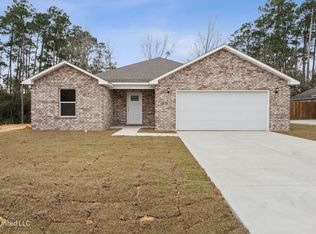 8197 Redstone Dr, Gautier, MS 39553