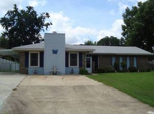 211 Valencia Cir, Centerville, GA 31028