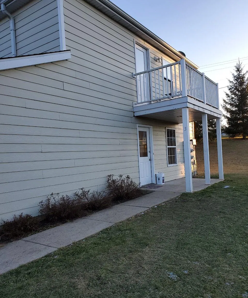 2 bed, 870 sqft, $1,400 — Photo 2