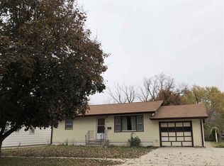 909 Logan St, Norfolk, NE 68701