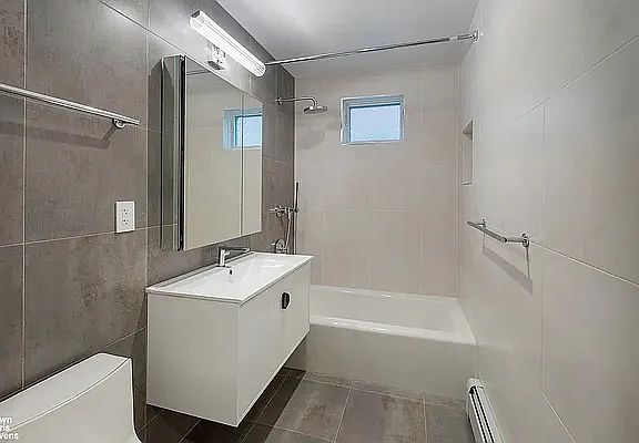 4th image of 90-17 55th Ave