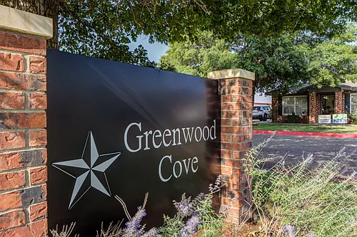 Greenwood Apartments A Photo 1