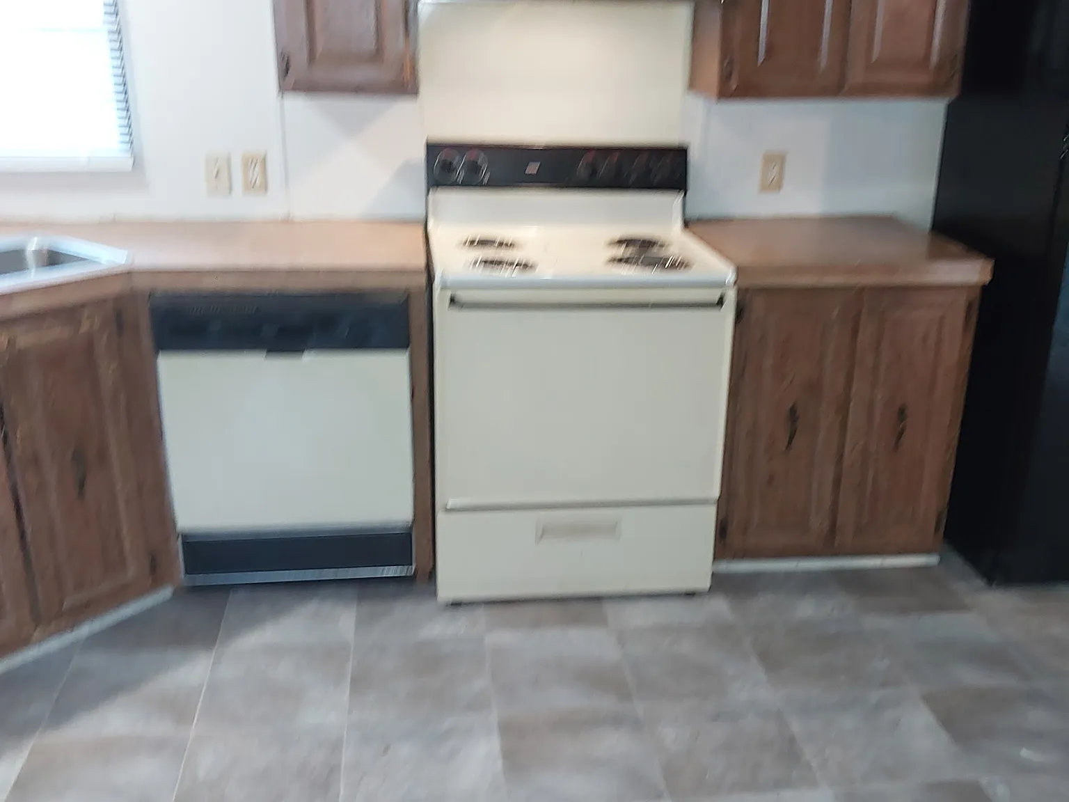 2 bed, 900 sqft, $850 — Photo 3
