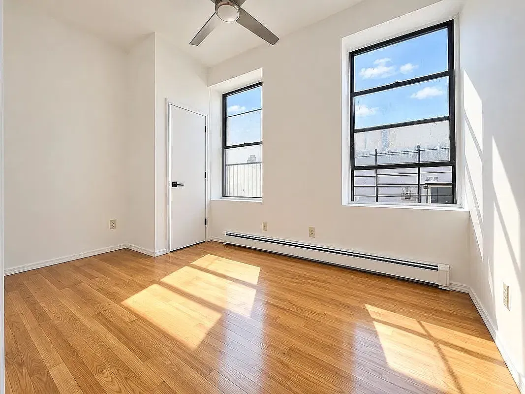 270 Throop Avenue — Photo 3