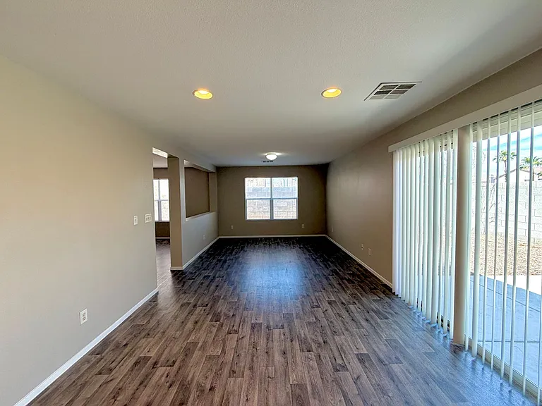 5712 Viberti Ct — Photo 9
