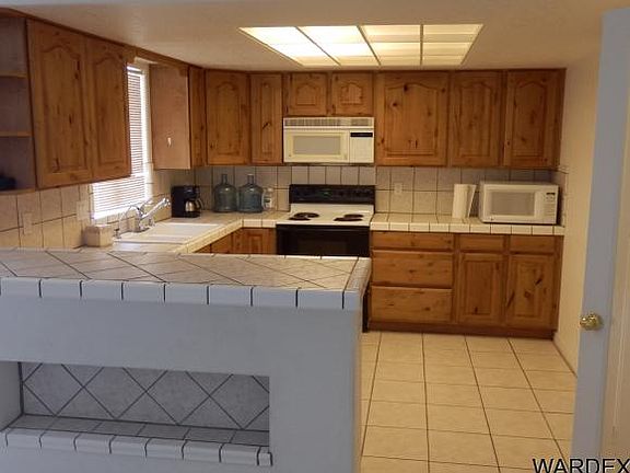 3rd image of 2501 Anita Ave