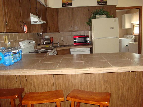 4th image of 308 S Hislop Dr