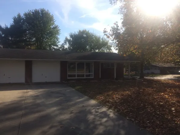 1411/1413 W Hendrickson St, Marion, IL 62959