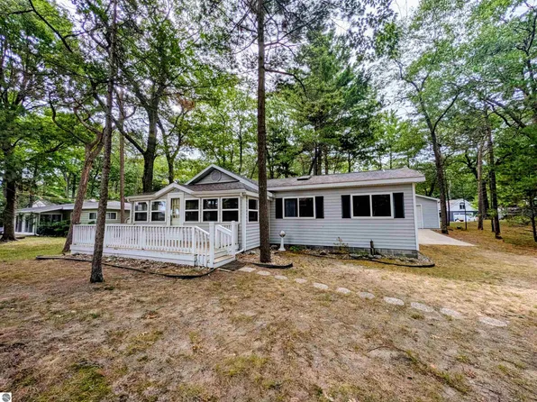 5430 E 9th St, Au Gres, MI 48703