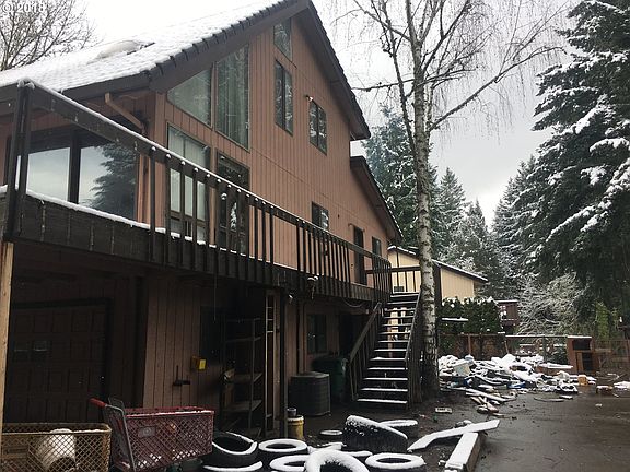 5th image of 2036 SE Oak St