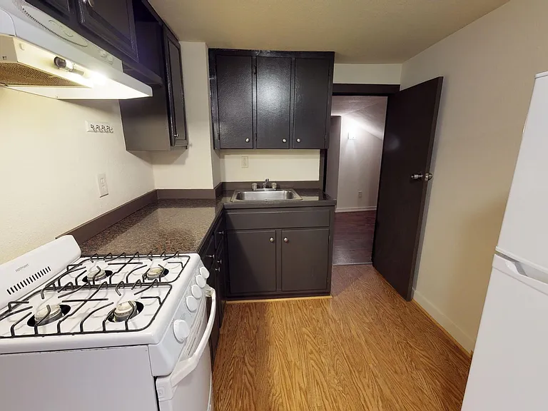 793 Park Ave — Photo 5