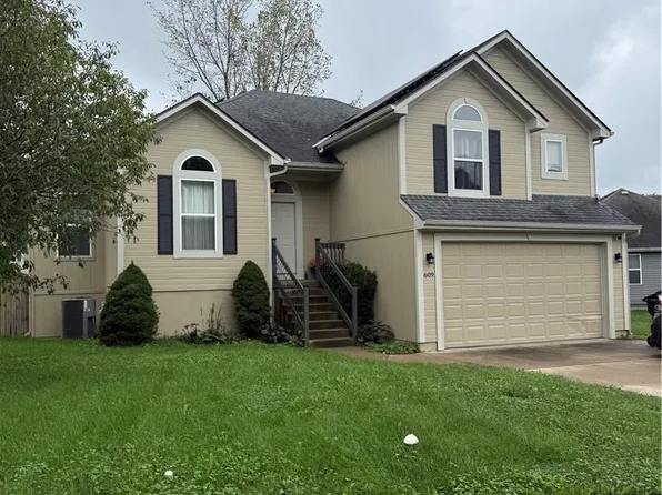 609 S Kisner Cir, Independence, MO 64056