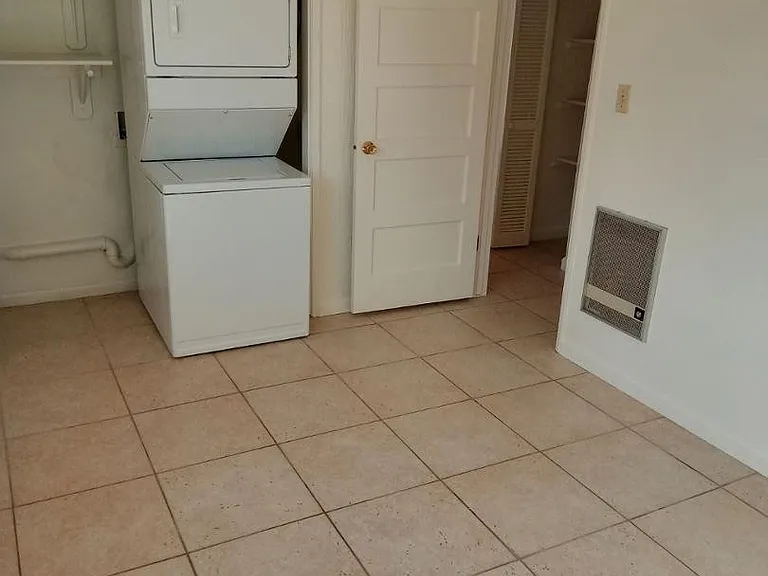 4140 E Cliffside Trl #H — Photo 2