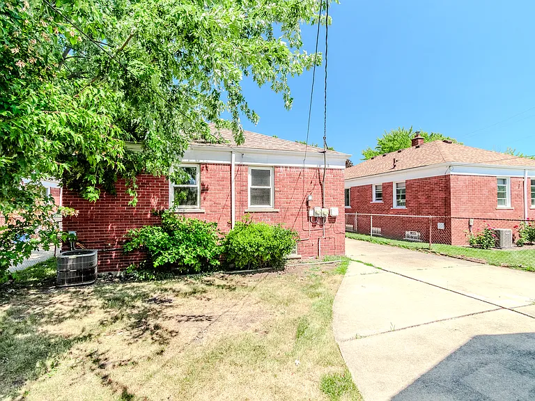 23000 Alger St — Photo 18