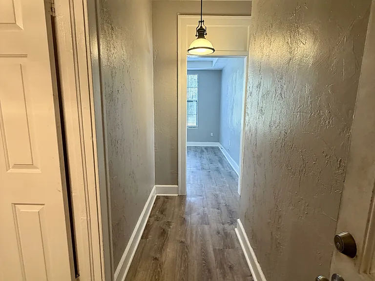 1717 S Park Ave #4 — Photo 2