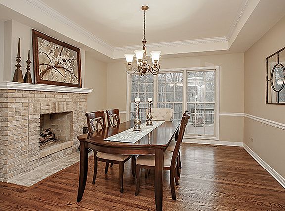 4th image of 334 Greenfield Ave
