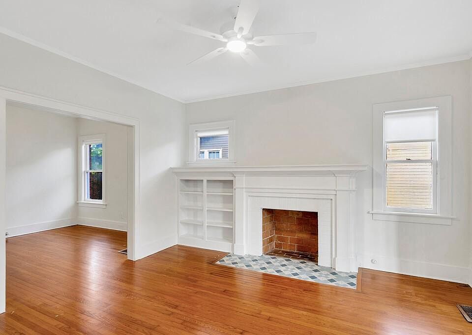 1st image of 2111 W Southview Ave APT A