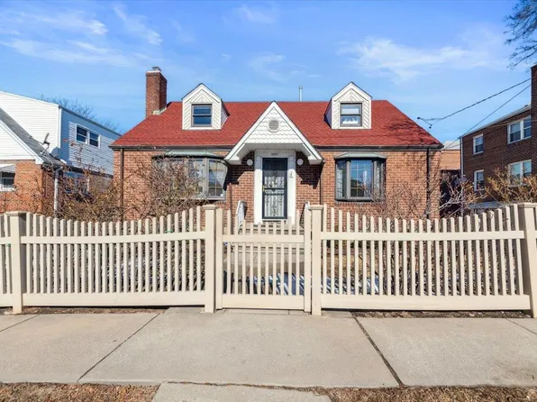 3281 Country Club Road, Bronx, NY 10465