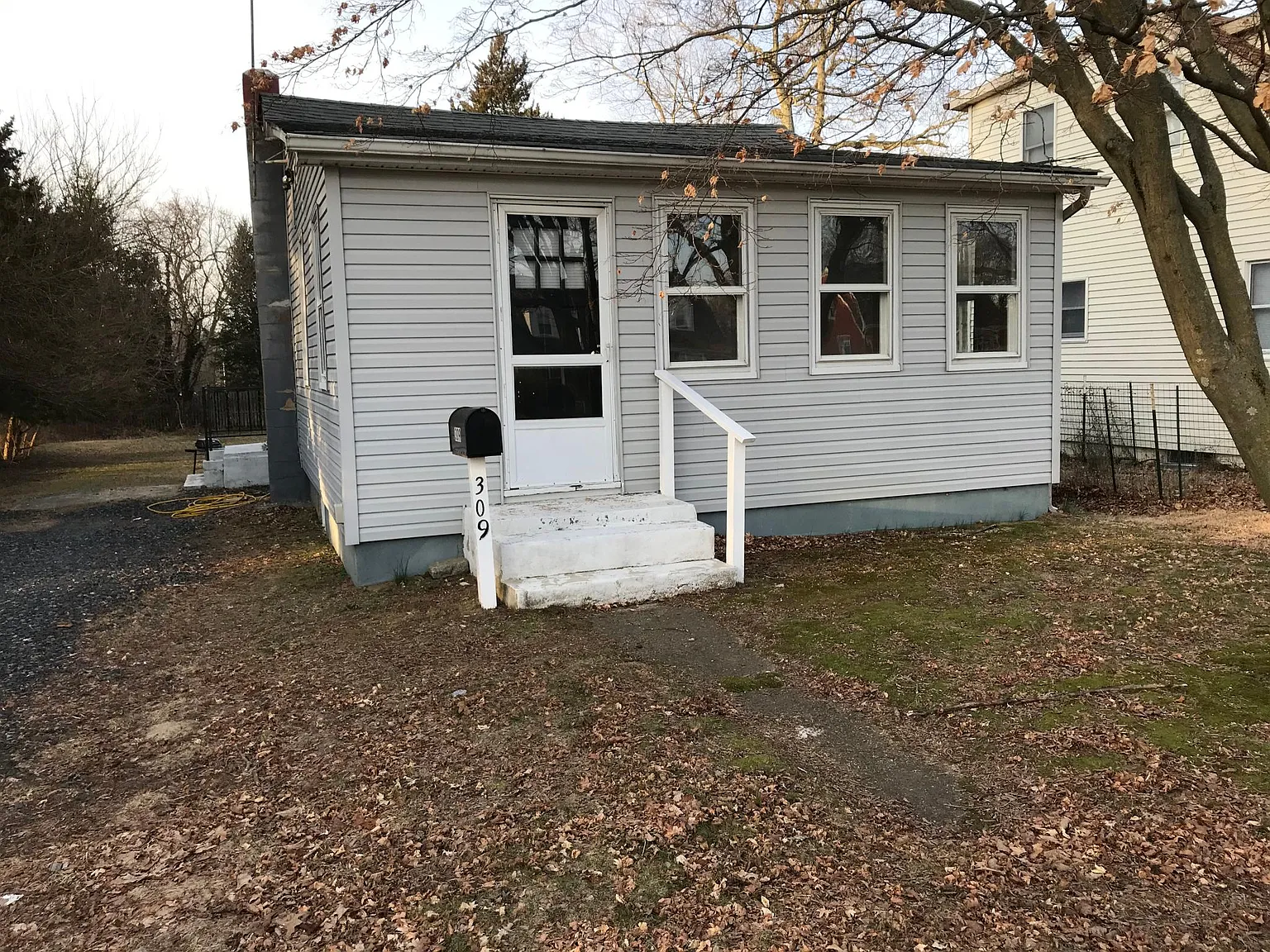 309 Buckelew Ave photo 1