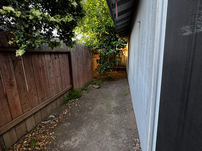 7957-7961 Bernay Dr — Photo 10