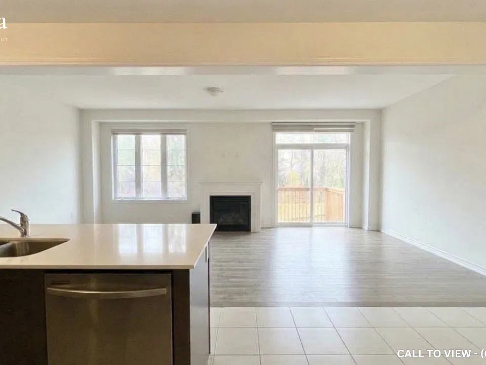 46 Lagerfeld Dr