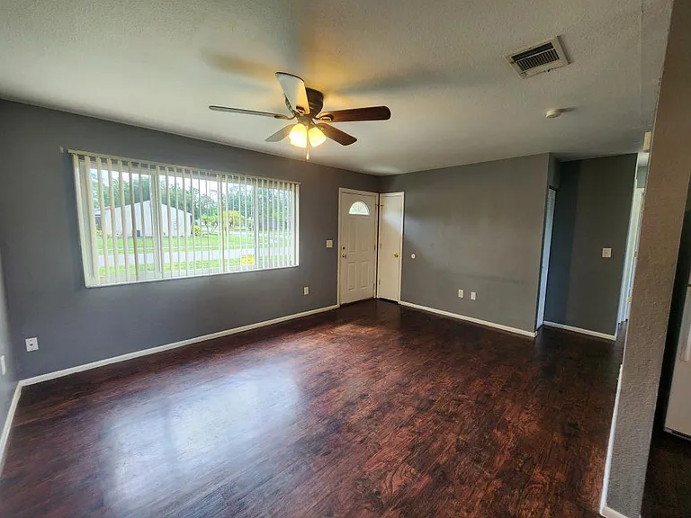 3985 Avanti Cir — Photo 6