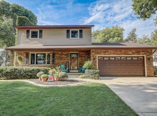 5029 Pebblebrook Dr, Madison, WI 53716
