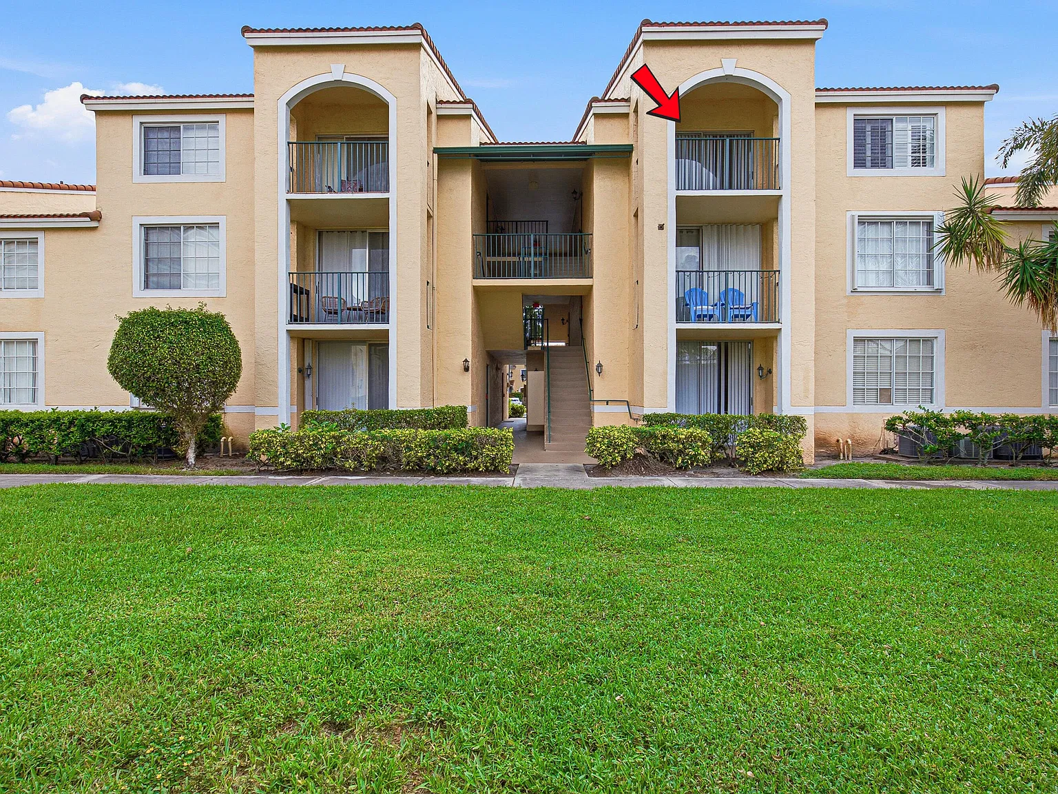 1 bed, 1.0 bath, 1076 sqft, $1,750 — Photo 2